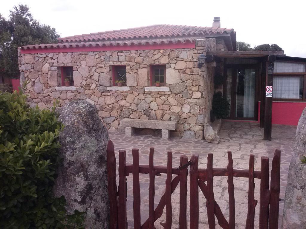 圣安托尼奥迪加卢拉Turismo Rurale L'Agliuledda别墅 外观 照片